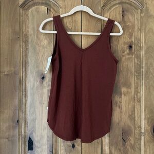 Jax & Lennon Cranberry Ladies V Neck Tank - Small
